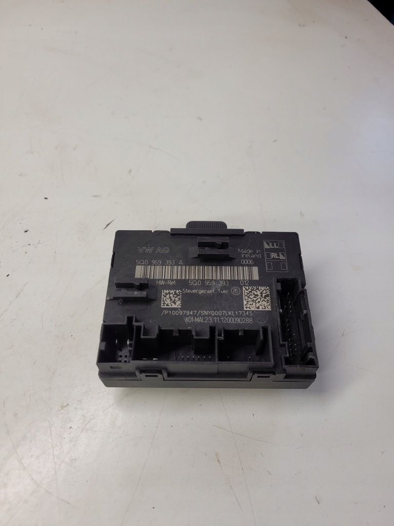 фото №1, Модуль блок керування двері audi a3 8v 5q0959393a