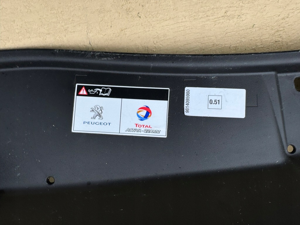 Peugeot 2008 1 lift 16-19 решітка радіатора решітка радіатора бампера перед підсилювач 1803204x Доставка