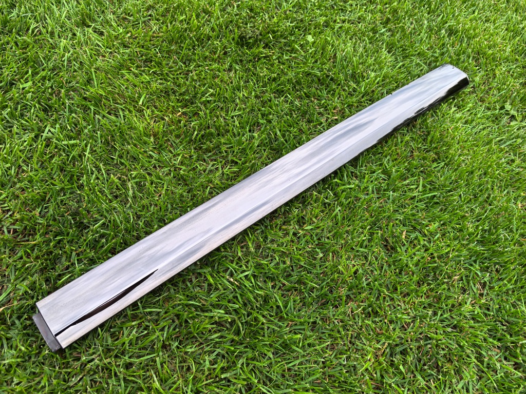 фото №1, Mercedes eqs 296 средняя молдинг бампера задняя