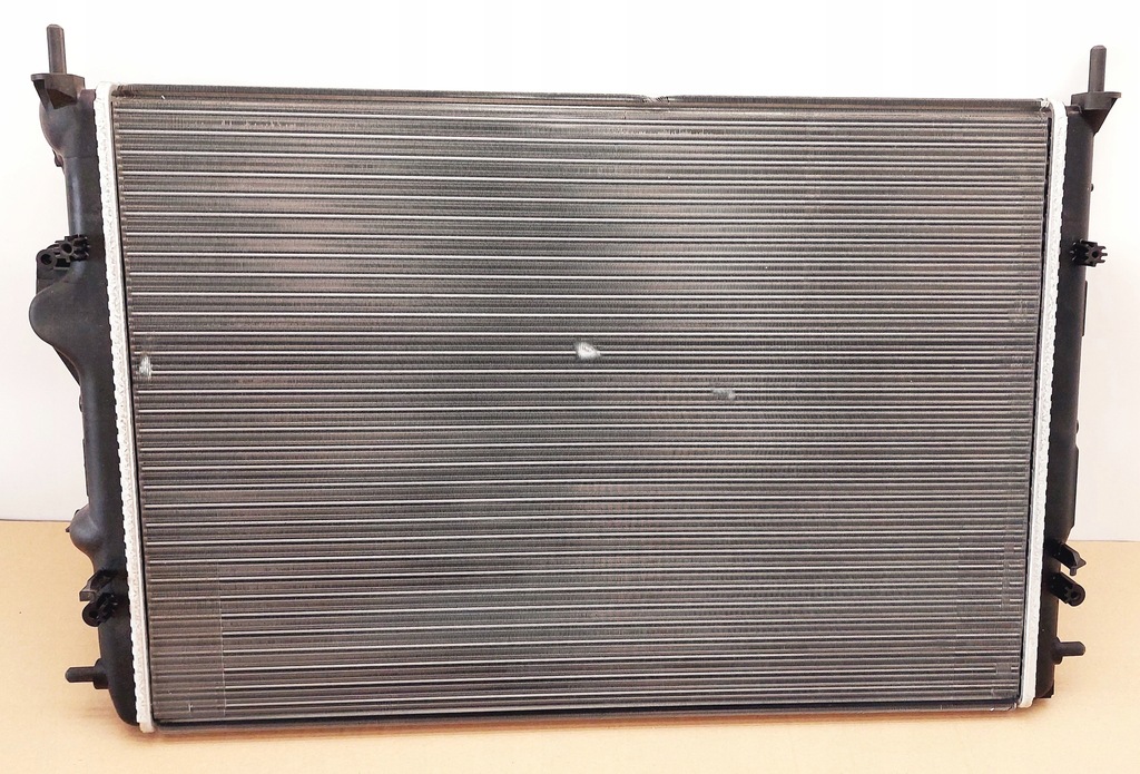 фото №3, Оригинальный номер renault group/ valeo радиатор жидкость 8200582025 dacia logan sandero