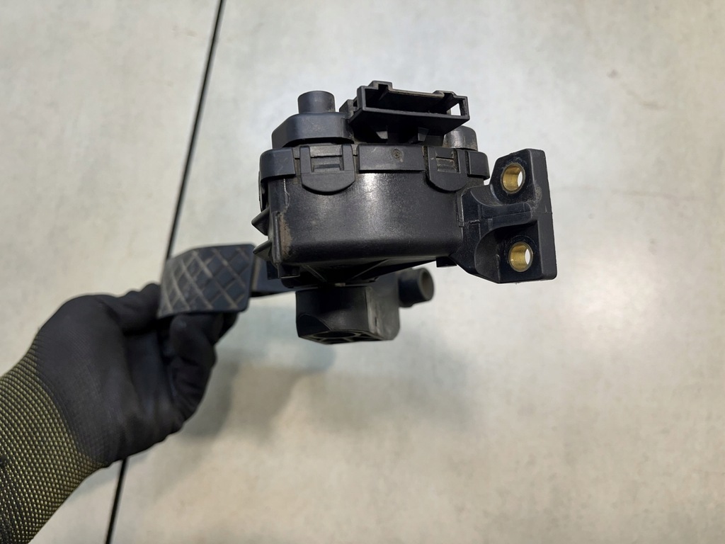 фото №7, Потенціометр газу audi a6 c5 kombi 8d1721523a