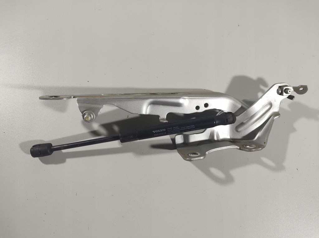 фото №11, Volvo v70 15r- петля капот левый