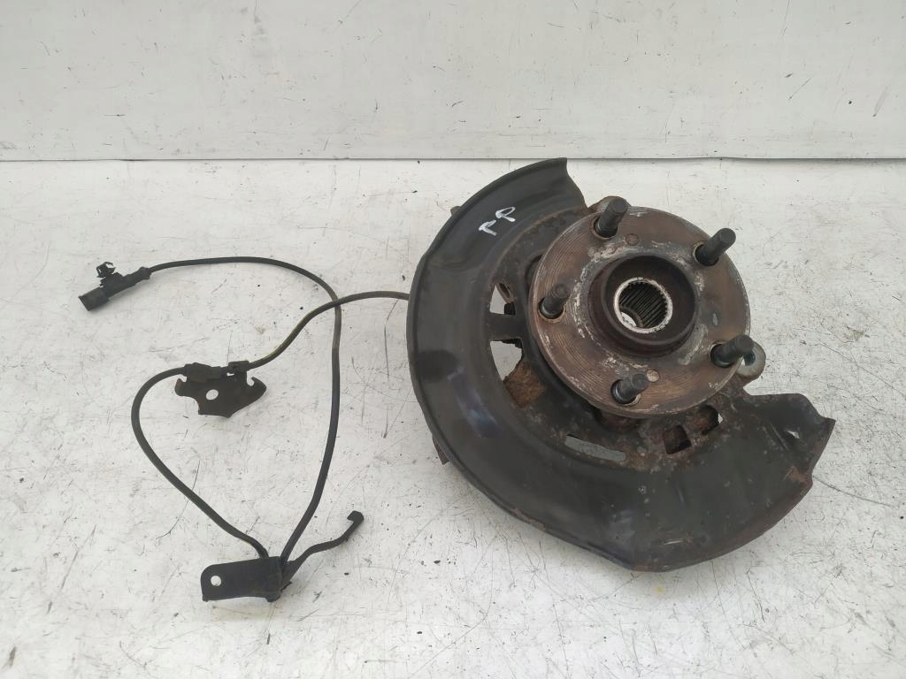 фото №1, Поворотный кулак ступица правый перед toyota auris i d4d