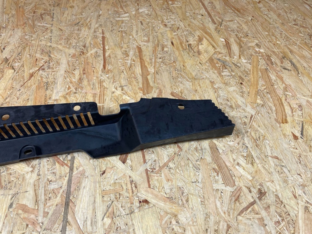 Накладка захист прокладка крила перед права volvo xc90 ii 31371764 Оригінал