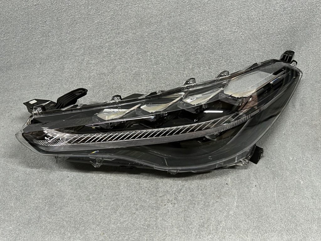 Купить Фара toyota corolla cross full led hasco 16-184 левая оригинал cała