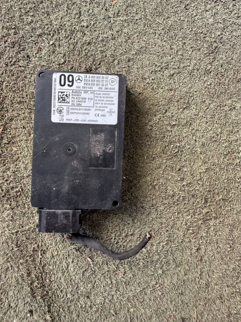 Mercedes радар датчик distronic a9069006002 Оригинал