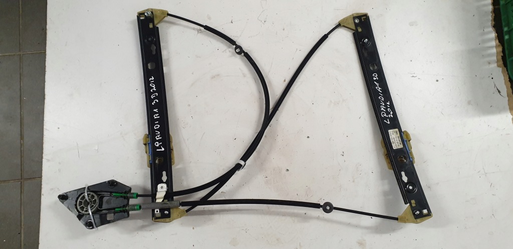 фото №1, Подъемник стекло lp audi a1 8x 3d 2010- 8x3837461