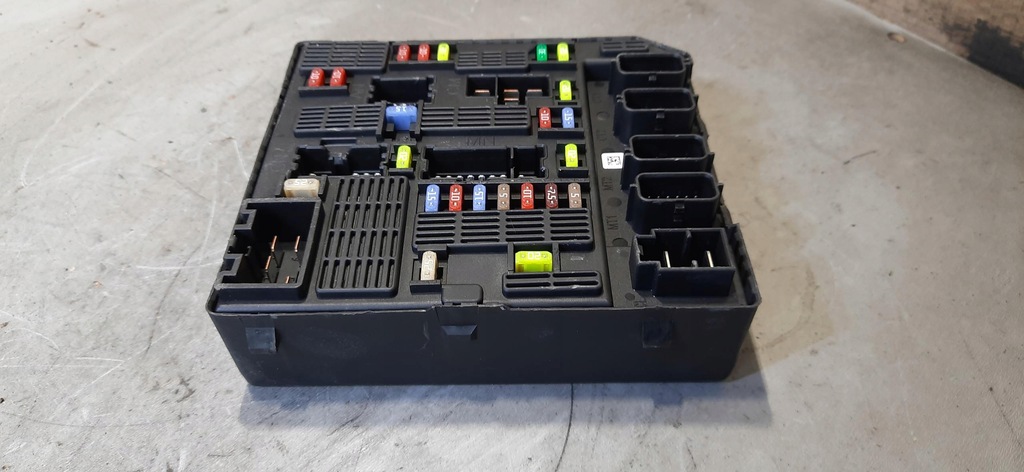 фото №2, Модуль коробка предохранителей renault scenic iii 284b69553r