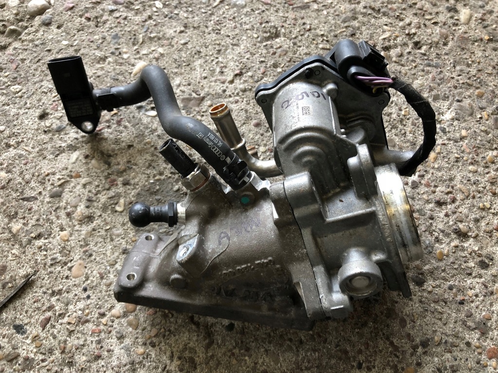 фото №5, Audi a3 8v 2.0 tdi дроссельная заслонка 04l128063n