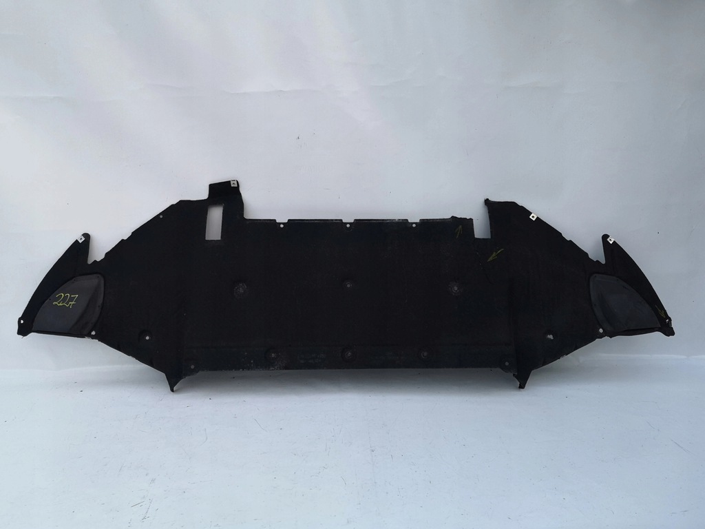 фото №1, Audi r8 4s0 защита плита pod бампер 4s0825101