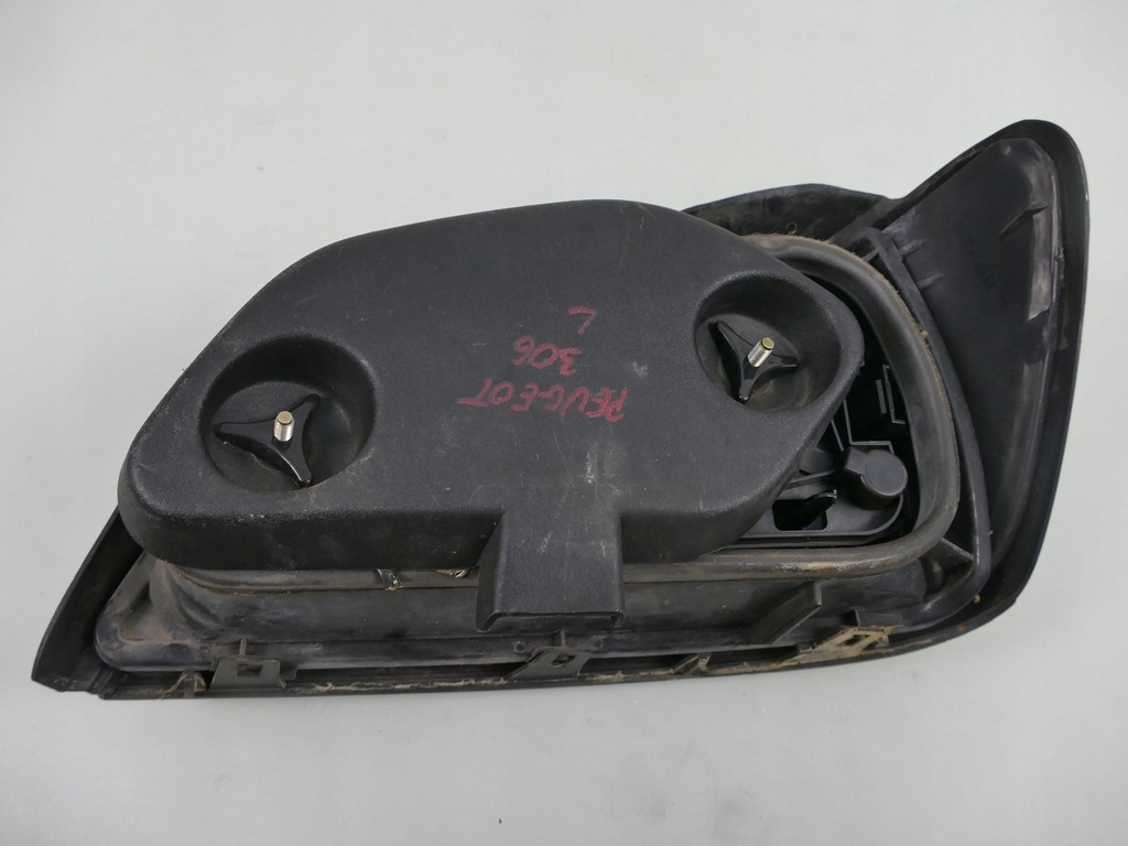 фото №9, Peugeot 306 hb лампа левый задняя левая задняя