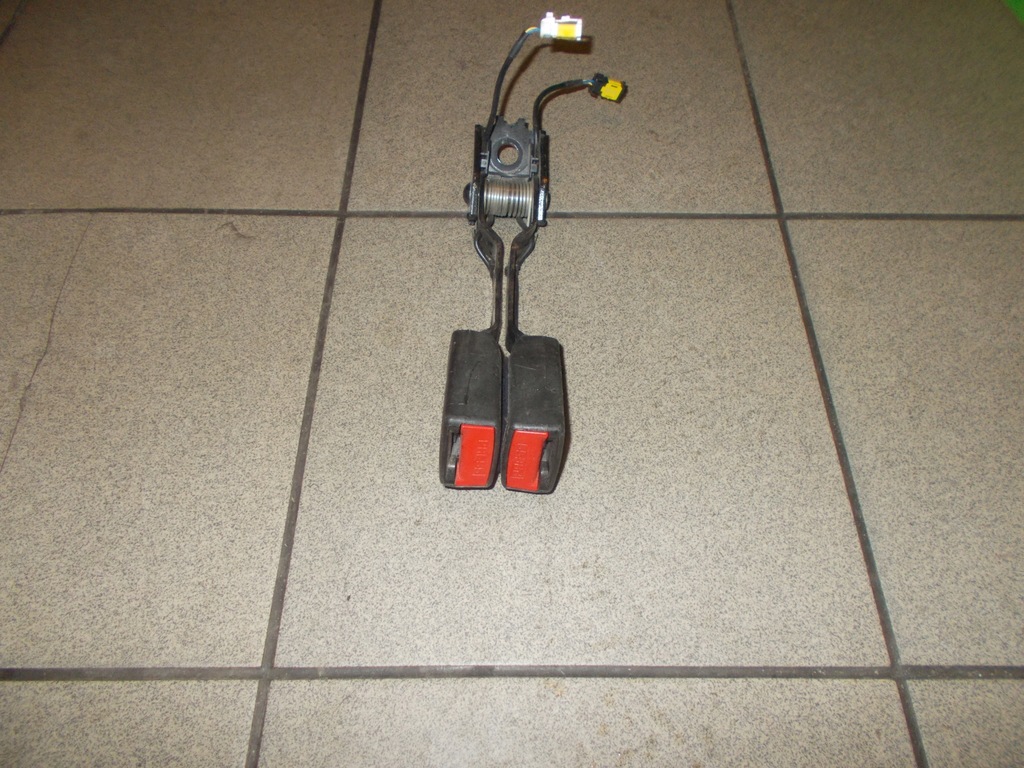 фото №2, Клипса ремней 3 ряд citroen c4 grand picasso 06-13