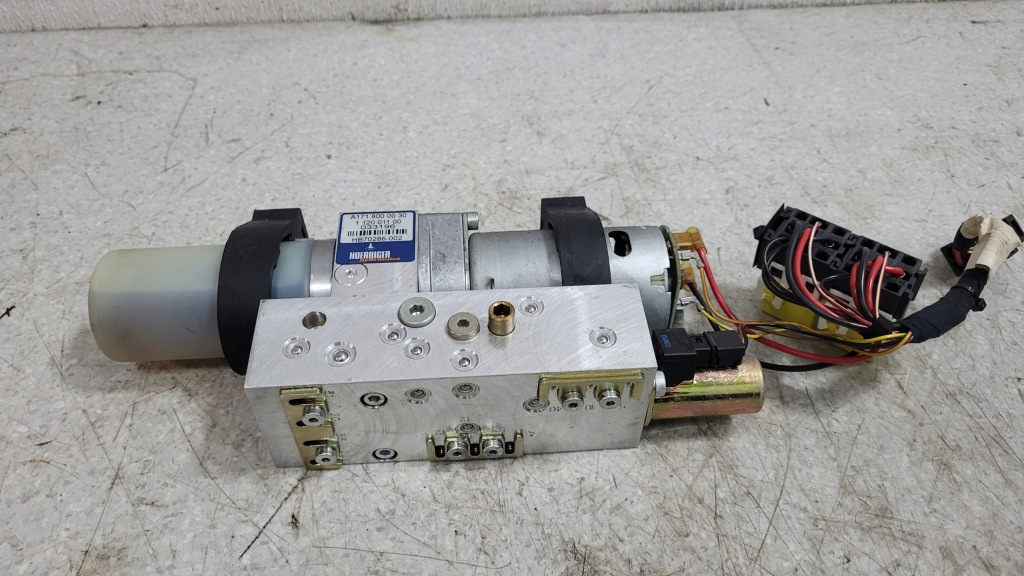 фото №1, Mercedes slk r171 насос гидравлическая крыша складного a1718000030