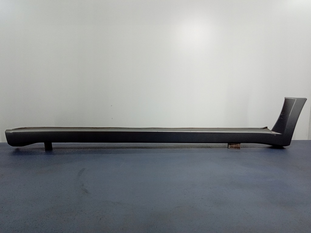 фото №1, Outlander i 03- молдинг порог правая mr971434