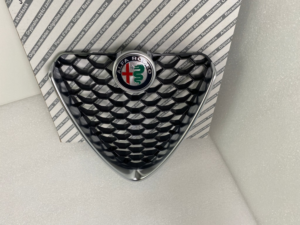 фото №3, Решітка радіатора решітка радіатора alfa romeo giulia veloce 156157026