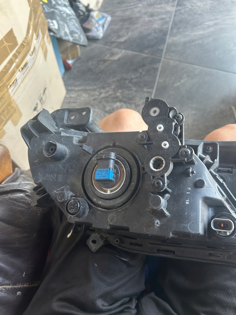 фото №7, Kia niro i противотуманная фара правый drl рамка