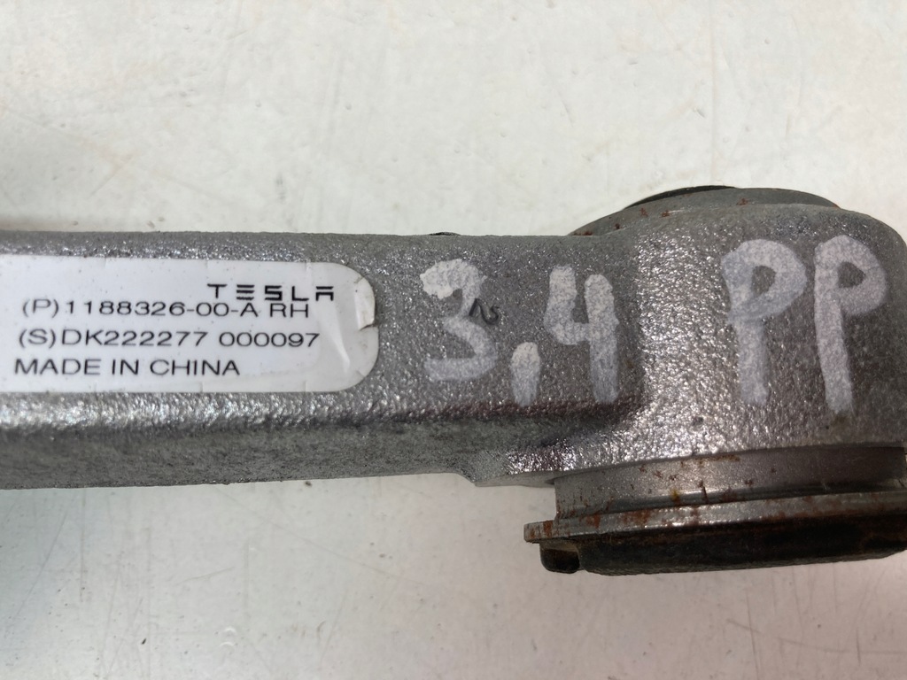 фото №10, Важіль правий передній верхній tesla model 3 y