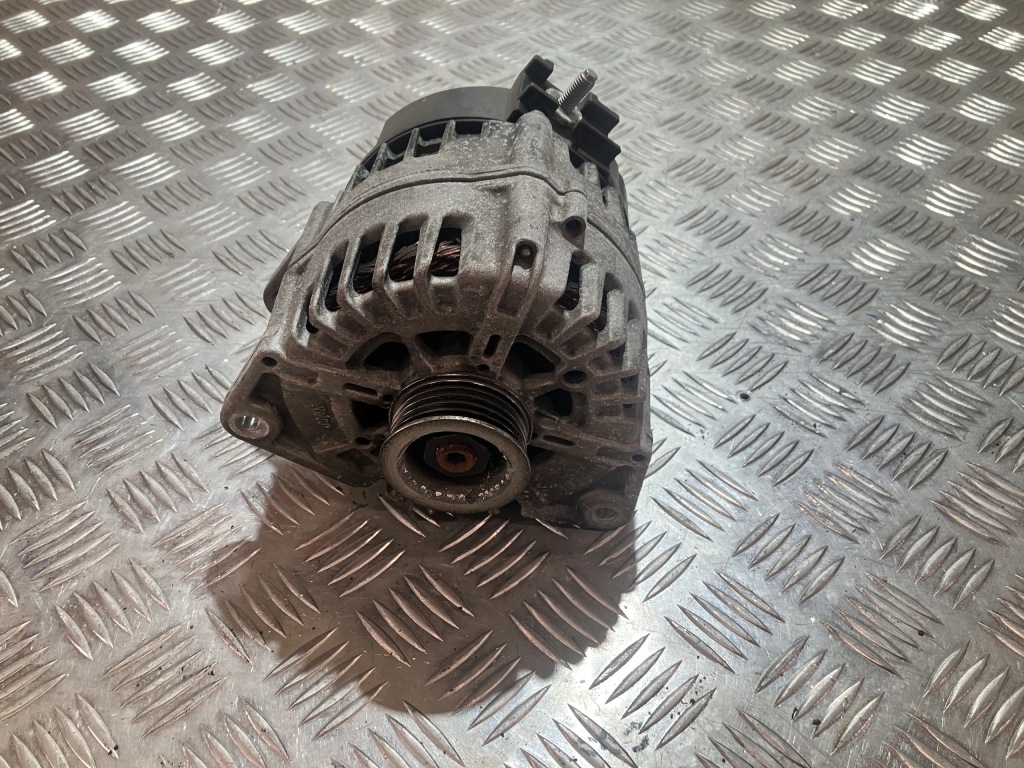 Купить Генератор mercedes w238 кабриолет  2.0 cdi