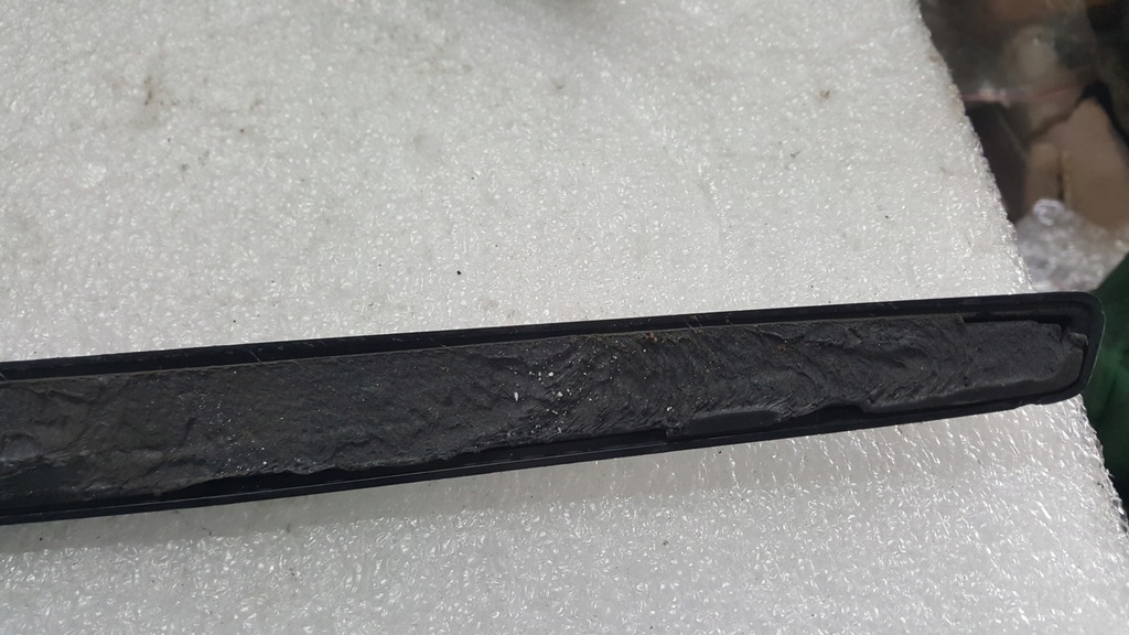 фото №15, Накладки кришки багажника ліва + права сторона skoda karoq 57a827931 57a827932