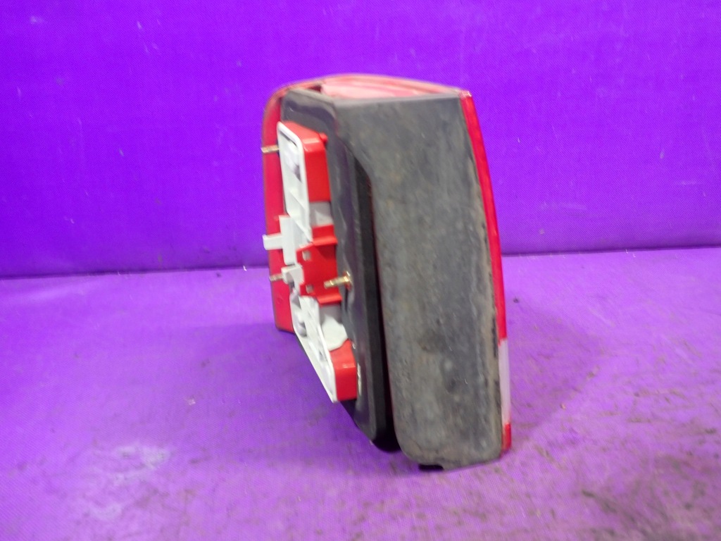 фото №5, Vw passat b5 sedan 96-00 лампа задня права молдинг 3b5945096f