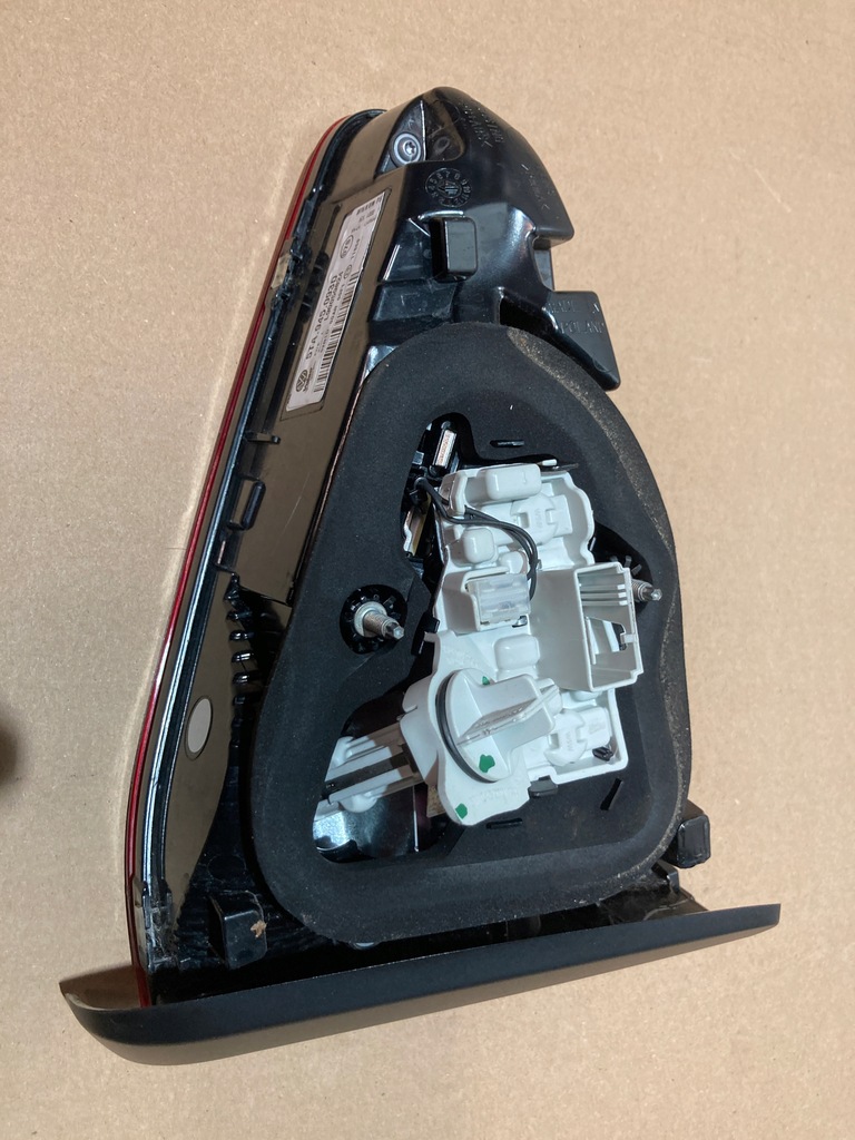 фото №10, Лампа левая задняя w крышка vw touran iii 3 5ta