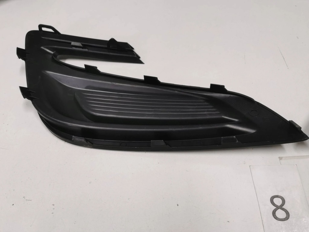 Решётка бампера передний opel mokka x рестайлинг  правая 1 левая 803. в Украине