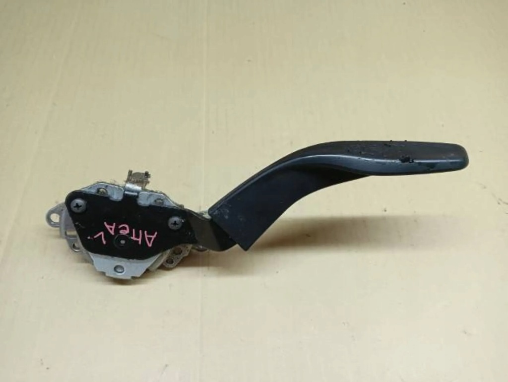 фото №1, Регулировка высоты сиденье правый перед seat leon ii altea