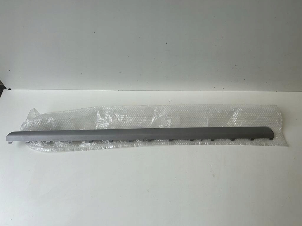 фото №1, Fiesta mk8 active молдинг поріг права оригінал