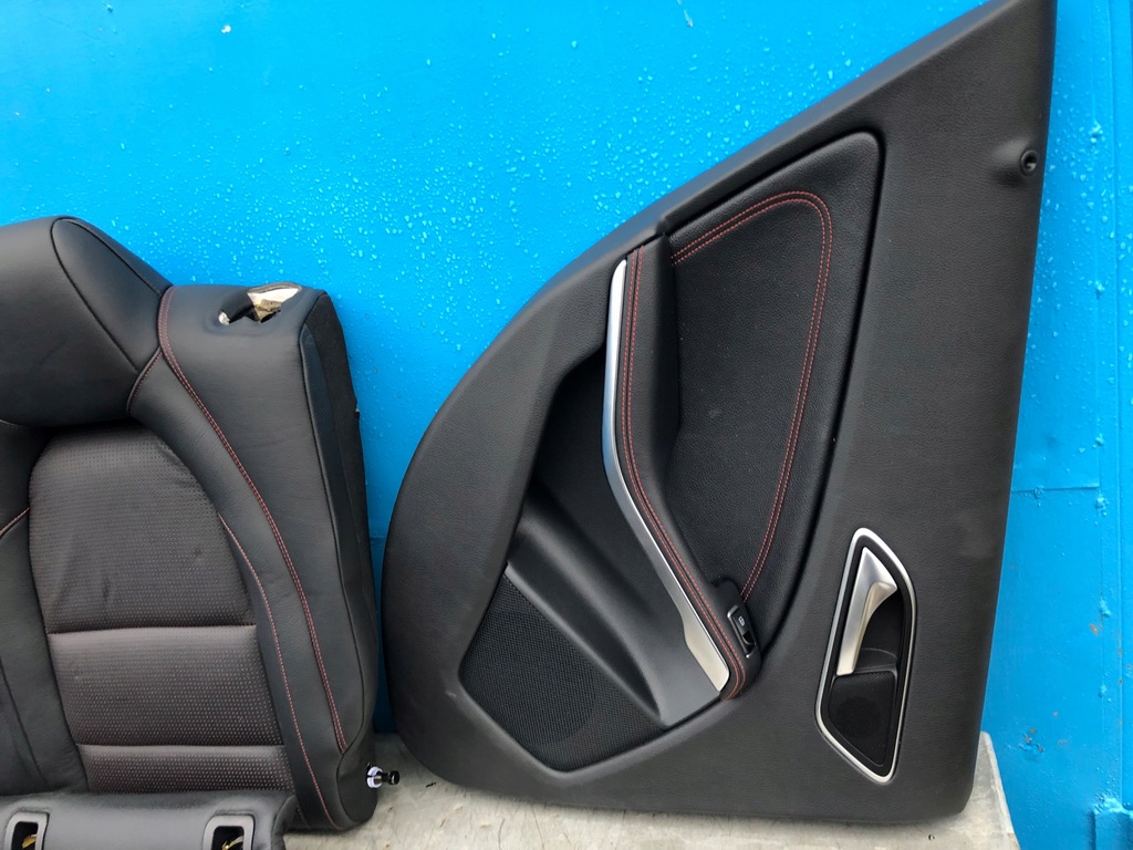 фото №12, Mercedes w176 amg сиденья обивка кожаный кожа czerwona nić