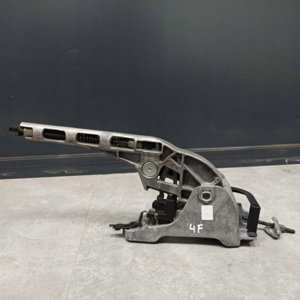 фото №1, Audi tt важіль гальма ручного 8j0711303a