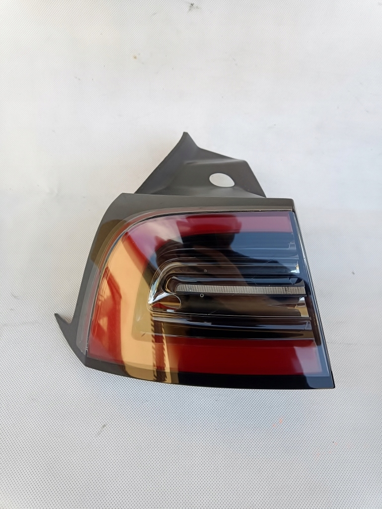 фото №1, Лампа крила лівий задня tesla model 3 lift