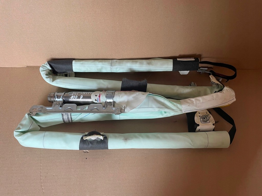 фото №1, Infiniti q30 шторка безпеки права подушка безпеки