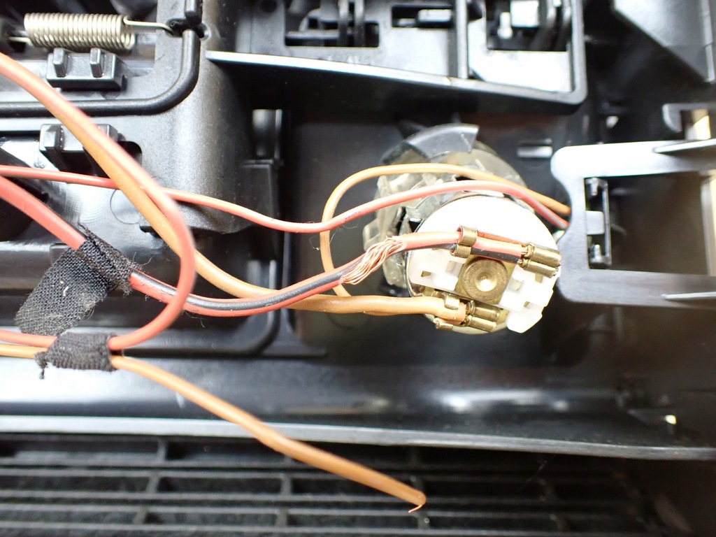 фото №8, Кронштейн na чашки попільничка bmw x5 e70 europa 6954943