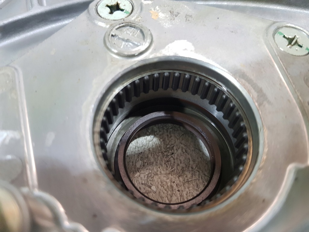 фото №9, Корпус розподільного валу насос оливи 1060a194 mitsubishi space star ii 1.0b 3a90