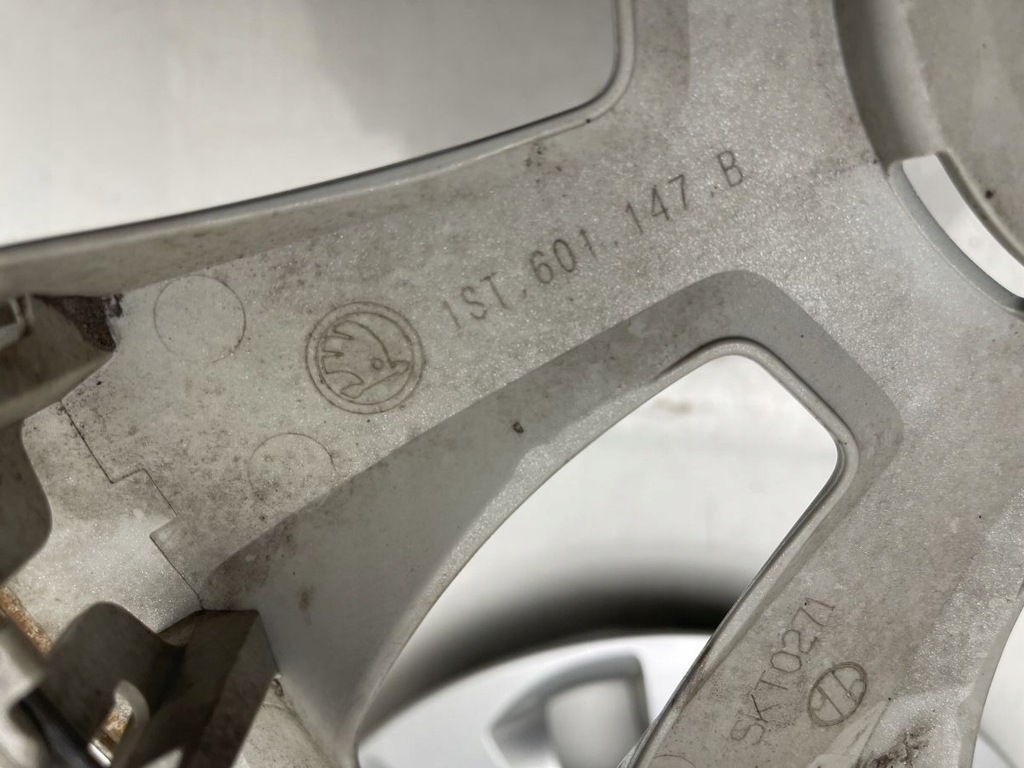 фото №14, Колпаки оригинальные skoda fabia rapid 15 1st601147b