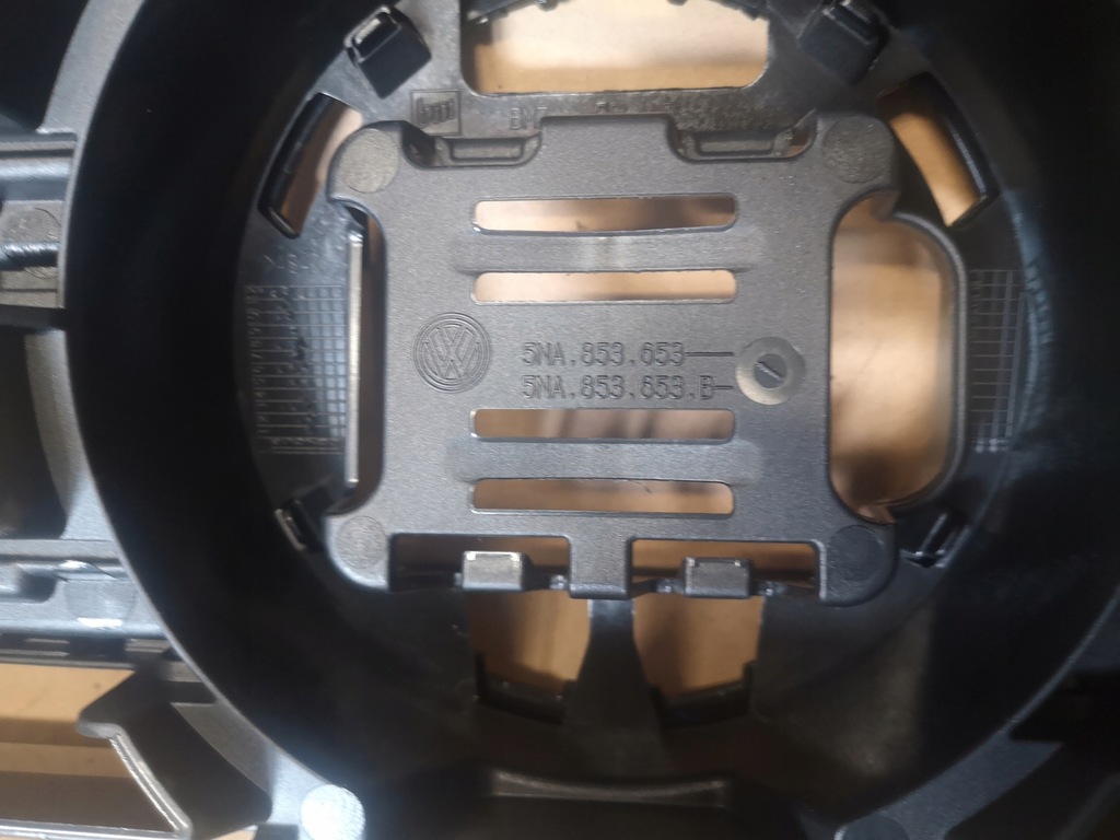 фото №8, Vw tiguan решётка радиатора решётка радиатора 5na853651b новый