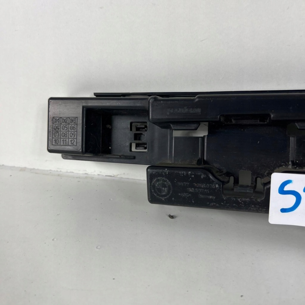 фото №7, Напрямна кронштейн кронштейн поріг правий bmw seria 1 f20 f21 51777268076