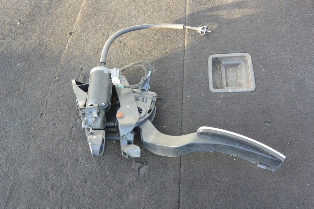 фото №7, Потенциометр газа 3.0b maserati ghibli quattroporte