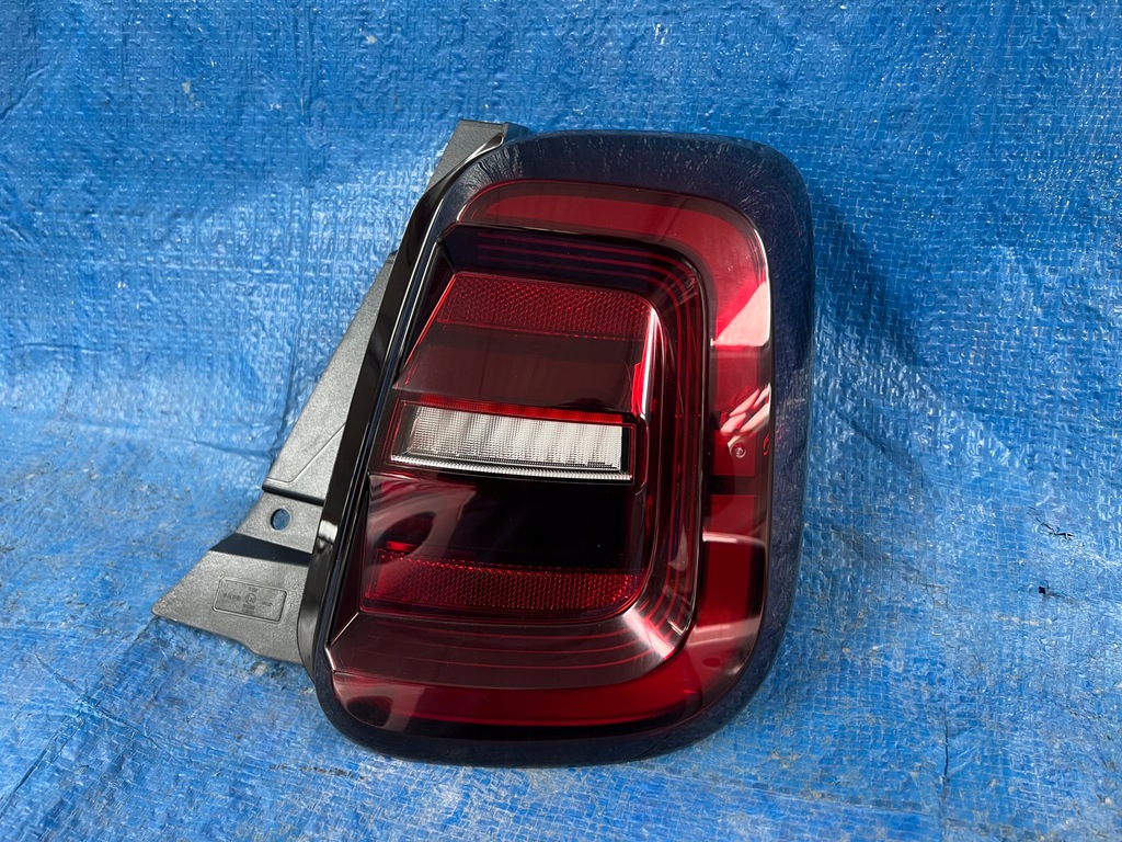 фото №1, Fiat 500 electric правая задняя лампа