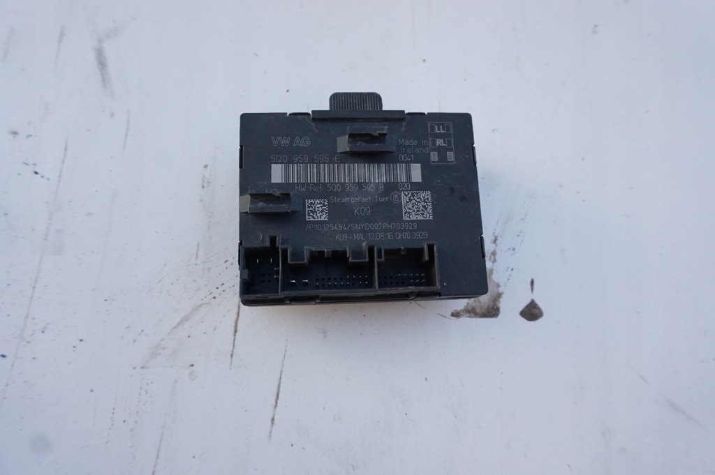 фото №1, Модуль двері 5q0959595e audi q2