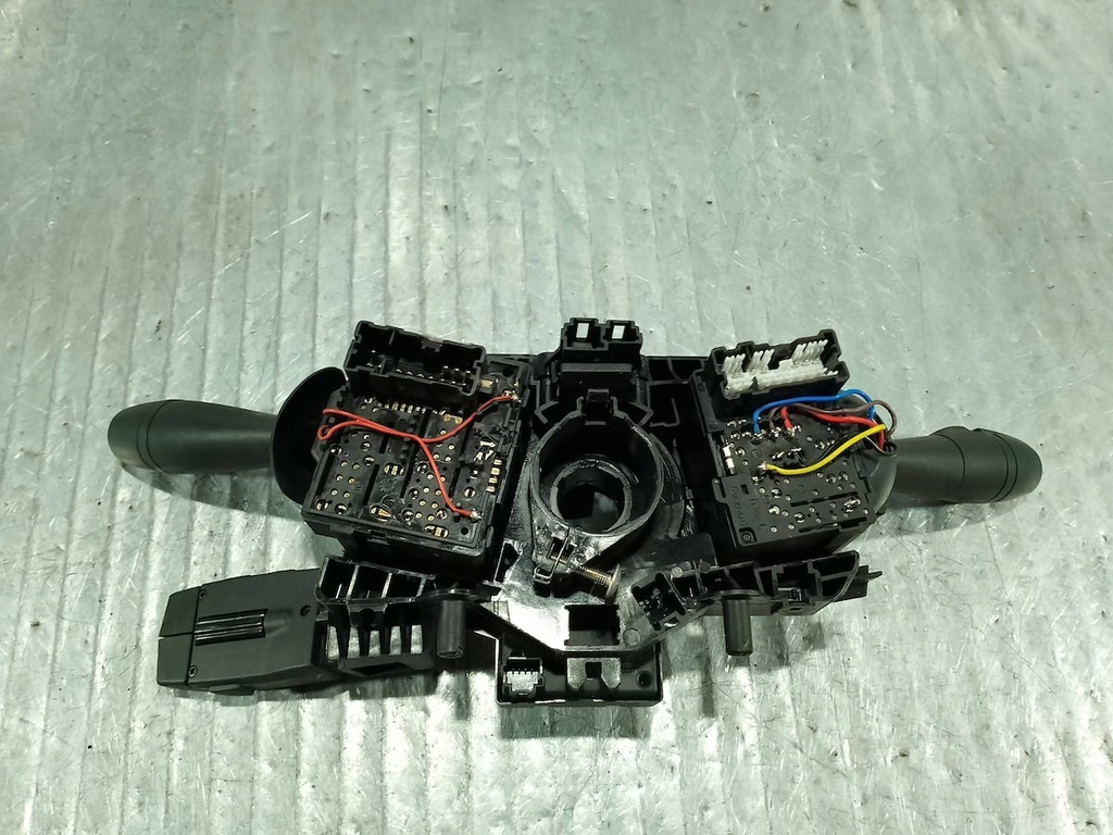 фото №7, Переключатель комбинированный dacia dokker 255670736r 479452659r 1.6 sce