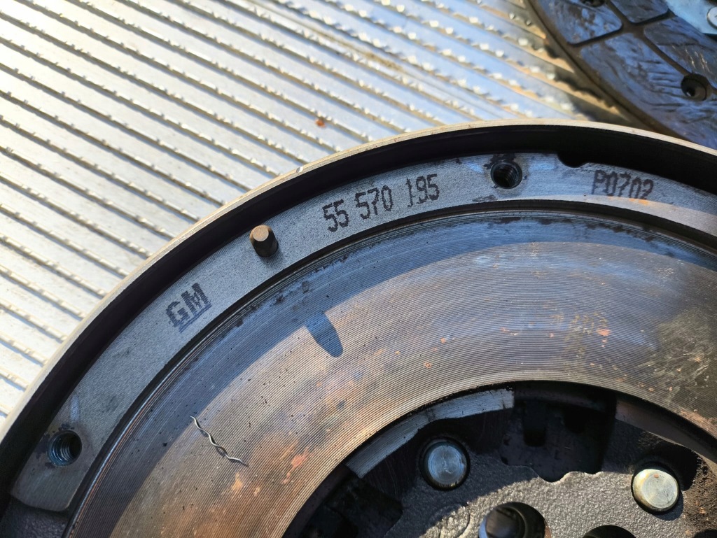 Сцепление полный 55570195 1.7 cdti 39 tys km mokka trax 12- Киев