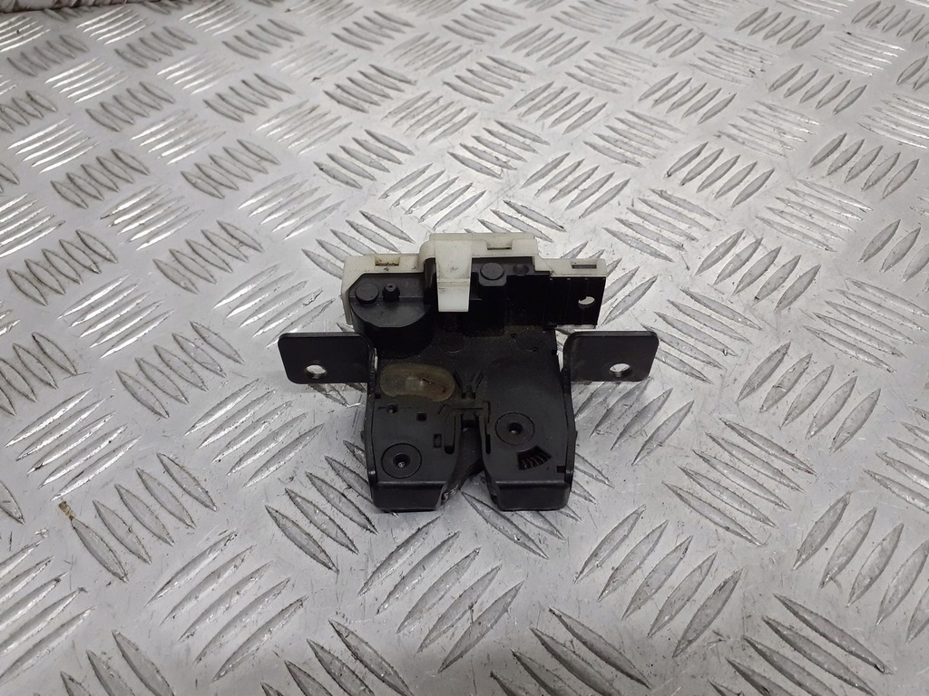 фото №3, Замок крышки багажника renault clio iii 8200076240