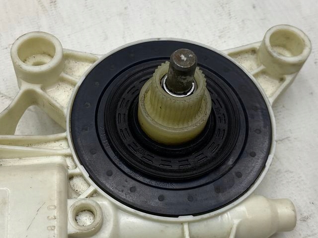 фото №5, Chrysler 200 моторчик скло правий перед 3040712a