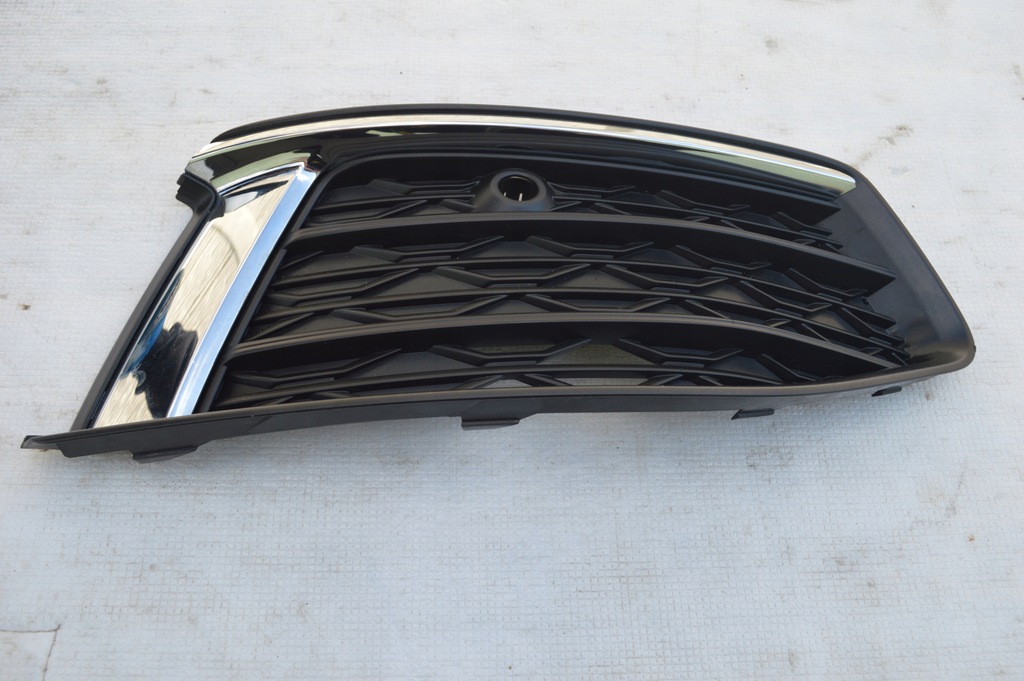 фото №10, Решітка бампера передній audi a6 c8 4k0.807.682