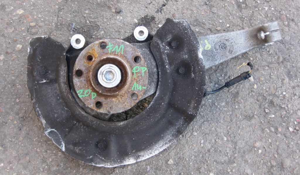 Купить Bmw f10 рестайлинг  2.0 d xd14r поворотный кулак ступица правый перед