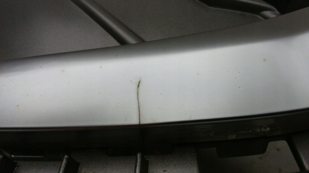 Audi q2 решітка радіатора решітка  радіатора szary 81a853651 Оригінал