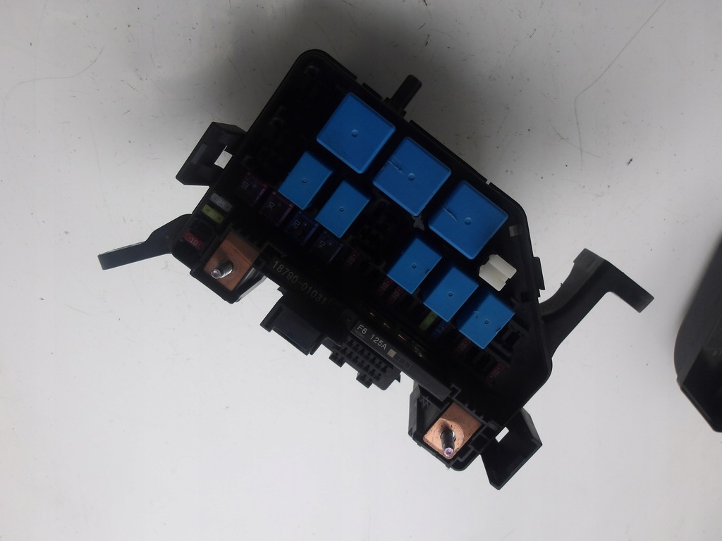 фото №6, Hyundai i20 i 08-12 1.2 b коробка предохранителей 18790-01031 91940-1j100