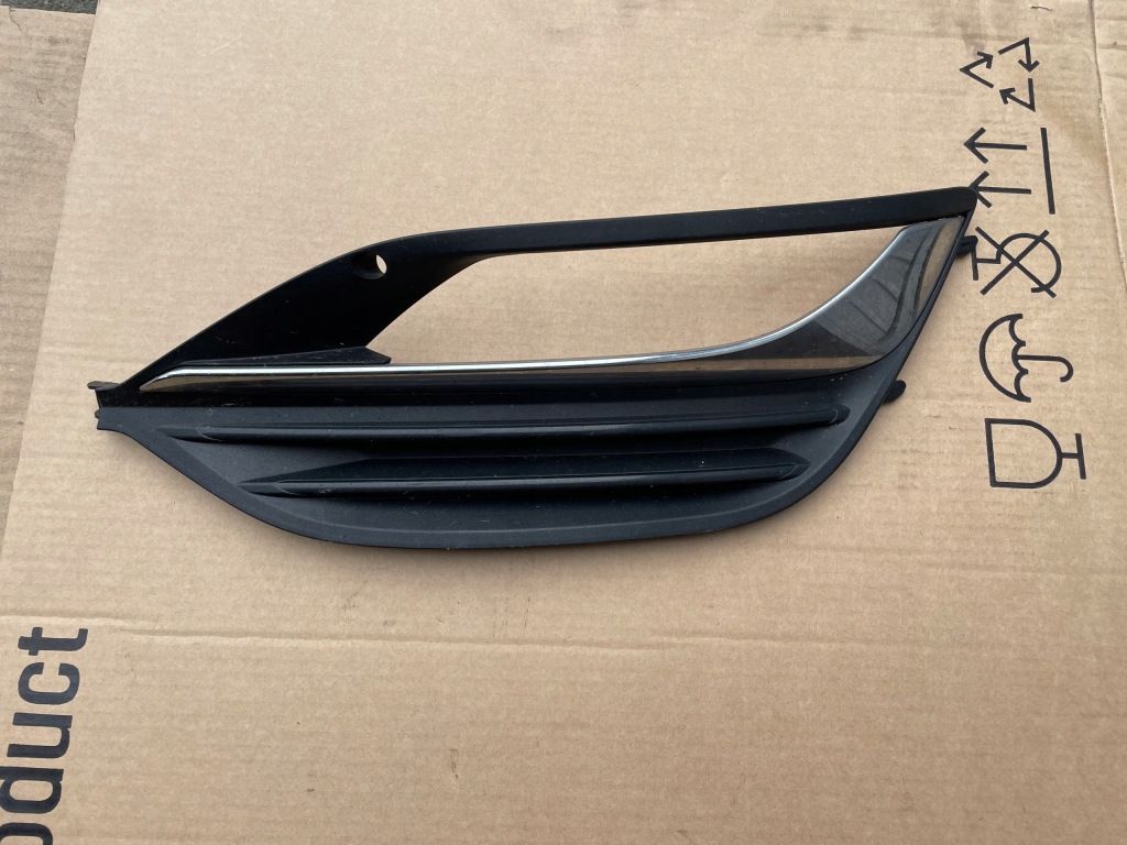 Купить Opel insignia b правая решётка бампера с хром 39137921