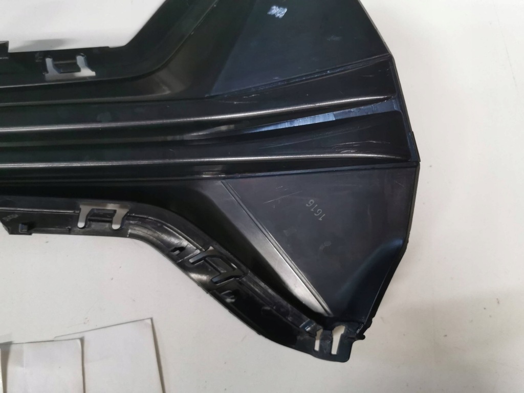 Решётка бампера передний bmw 3 g20/g21 правый  577. Оригинал